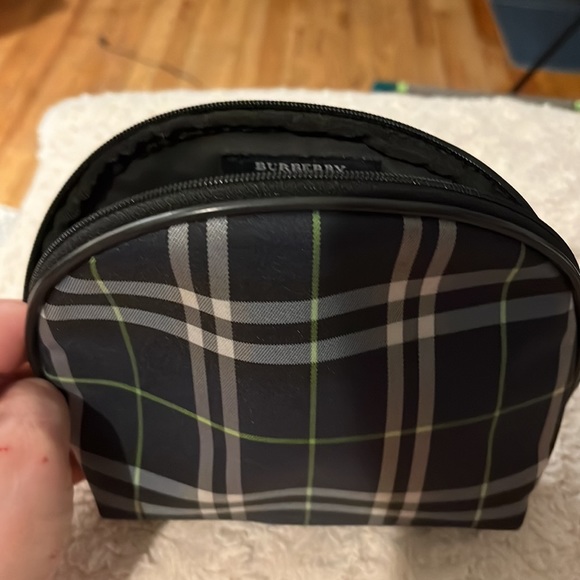 Burberry Pouch, Make-up Bag, Authentic, Like New Condition - Picture 4 of 4